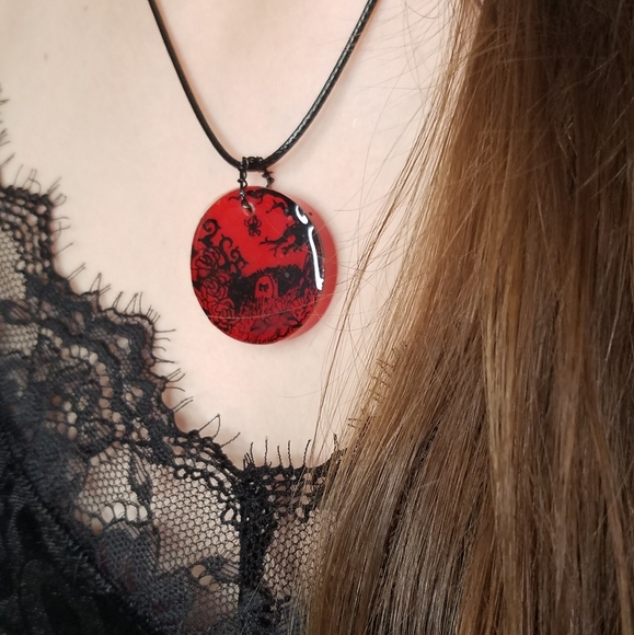 Eerie Red Scene Necklace - Picture 9 of 12